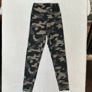 Offline Aerie Large 7/8 Leggings Hi-Rise Camouflage Activewear Crossover Stretch